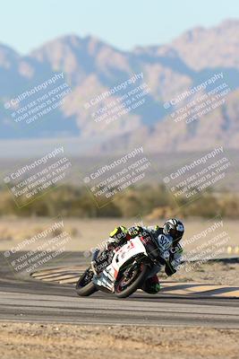 media/Dec-07-2025-CVMA (Sun) [[3e7d2de5dc]]/Race 18-Formula Twins-Formula 40 UL/